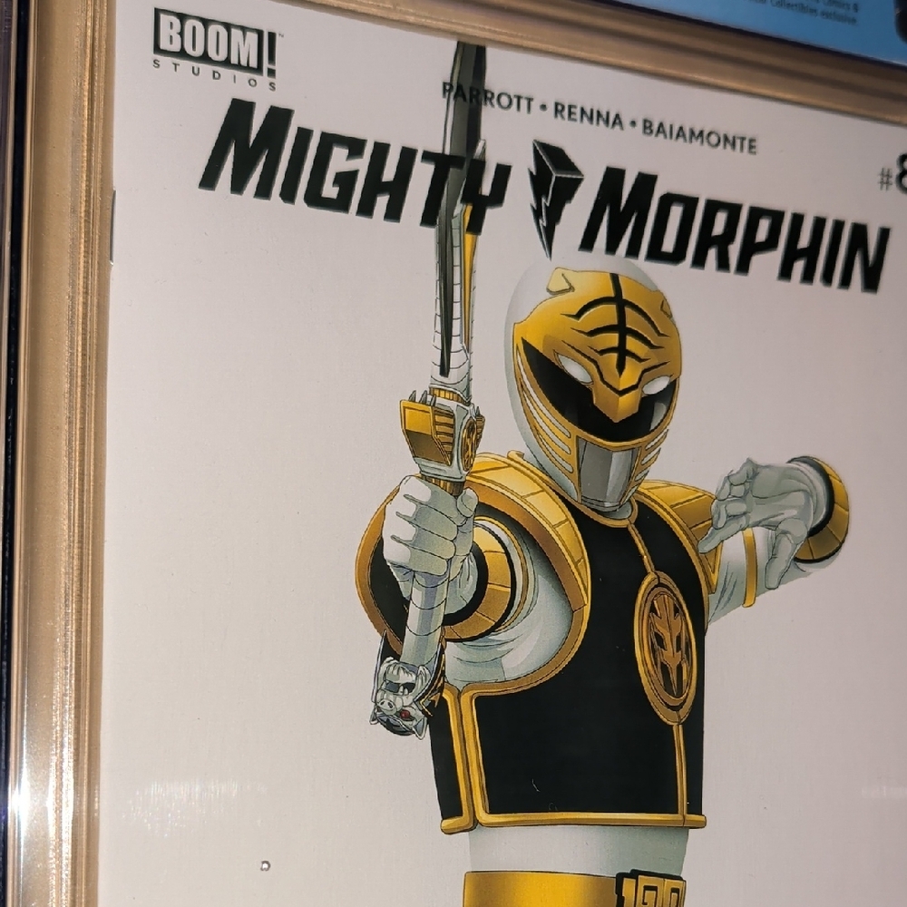 Mighty Morphin Power Rangers #8 Yellow Ranger CGC9.8 - Picture 4 of 12